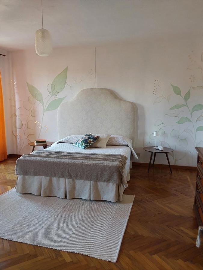 Casale Corte Cerro Casa Vacanze Malvarosa מראה חיצוני תמונה