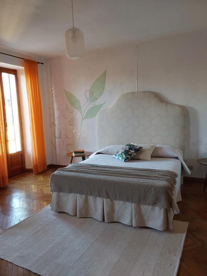 Casale Corte Cerro Casa Vacanze Malvarosa מראה חיצוני תמונה